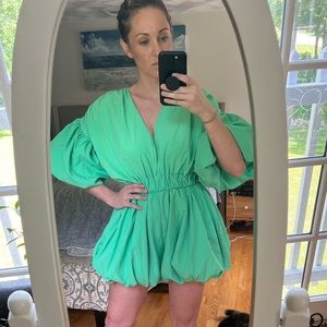 New PrettyLittleThing Bright Green Puff Sleeve Puffball Hem Shift Dress/Romper